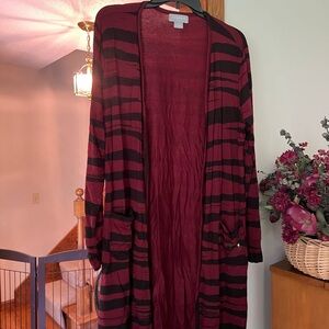 Liz Claiborne Burgundy Knit Top
